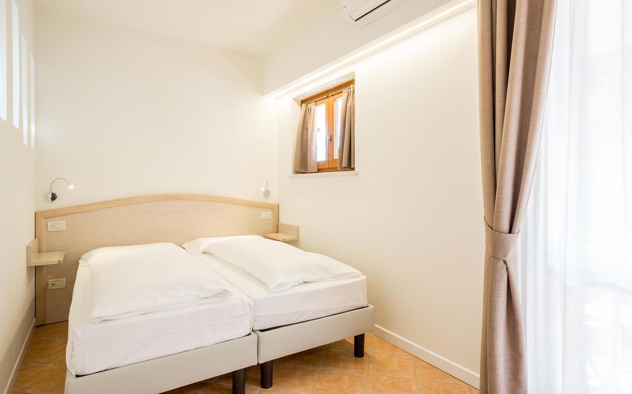 Hotel La Gardenia & Villa Oleandra Limone sul Garda Quarto foto